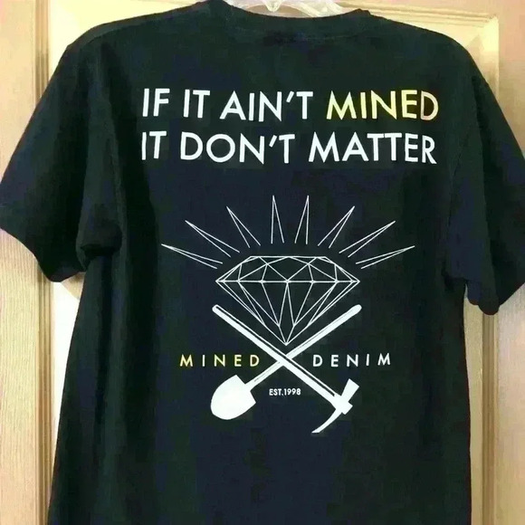 Men diamond t-shirt size medium.​​​​​​​​​​​​​​​​​​​​ - Picture 2 of 4